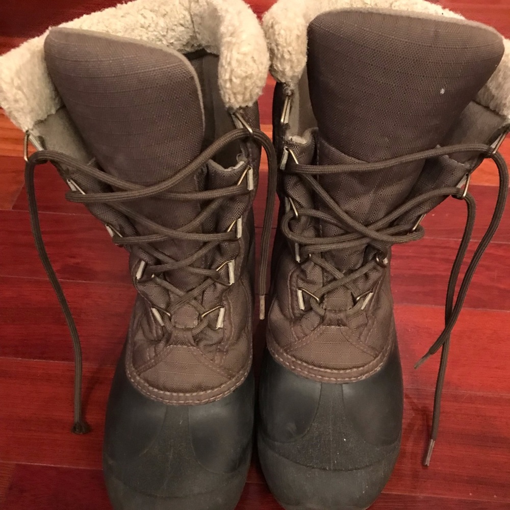Sorel Cumberland winter waterproof boots. Olive/brown color